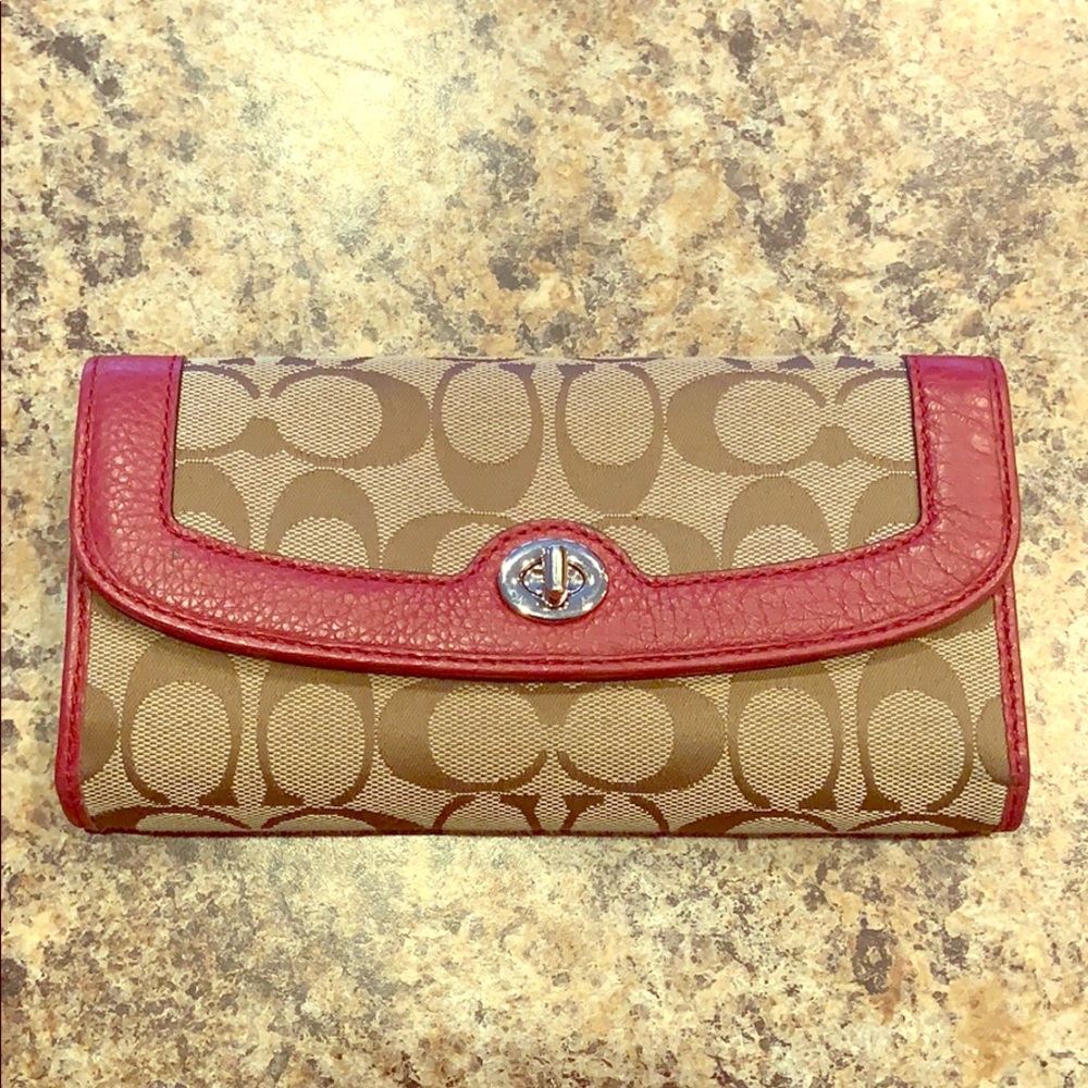 Signature Coach wallett